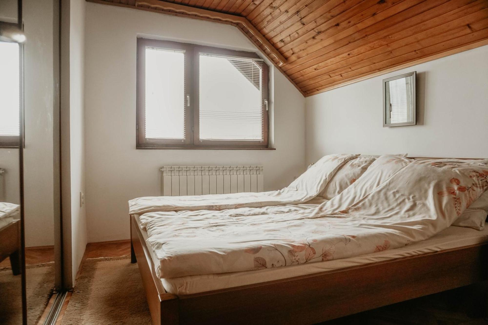 Appartement 3-bedroom - Prime Location With View And Parking